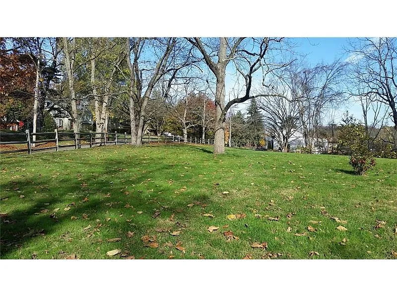 206 Old Oak Rd photo 1