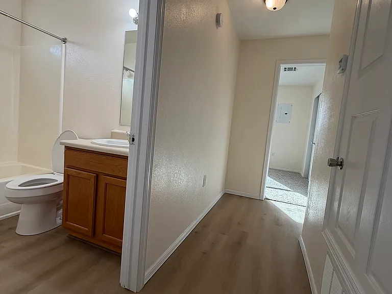 225 Desert Rose Ct #4C — Photo 16