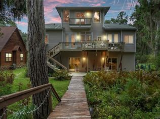 10297 W Riverwood Dr, Crystal River, FL 34428