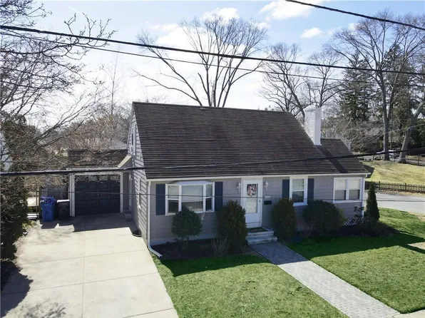 134 Westwood Ave, Cranston, RI 02905