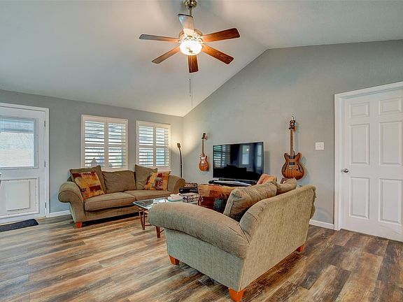 5th image of 3350 Crestdale Dr