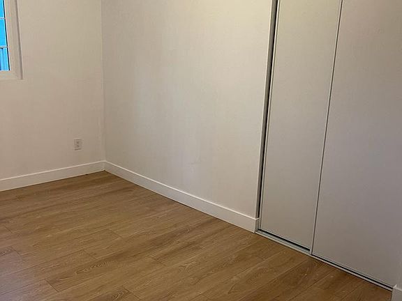 4th image of 300 Crosby St