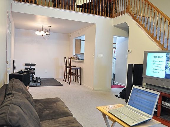 Living area + dining area