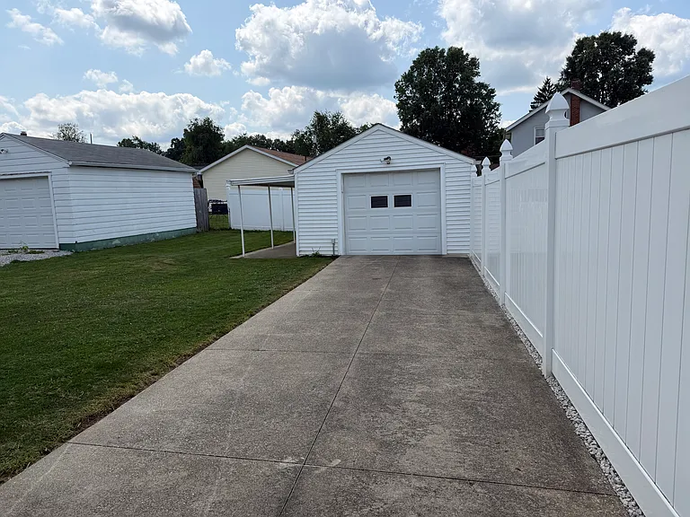 474 Franklin Ave — Photo 10