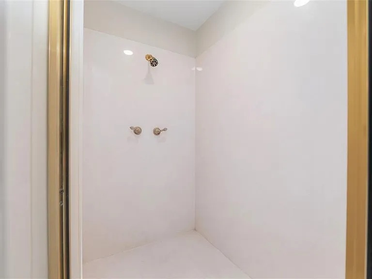 11121 NW 15th Pl — Photo 34