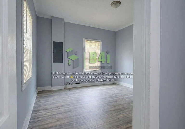 705 Barnesville St — Photo 9
