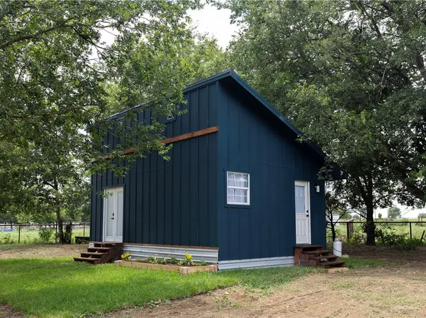 1014 Private Road 4041, Dime Box, TX 77853