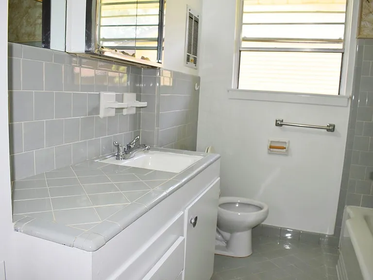 5126 Beechnut St — Photo 17