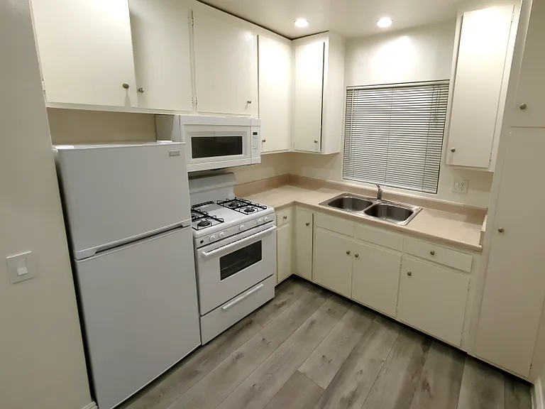 Lots of cupboard space