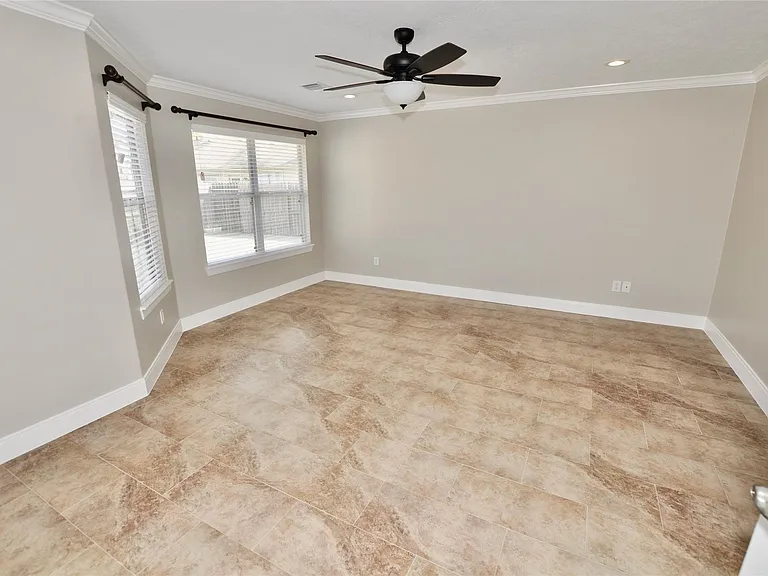 26983 Crown Haven Dr — Photo 12
