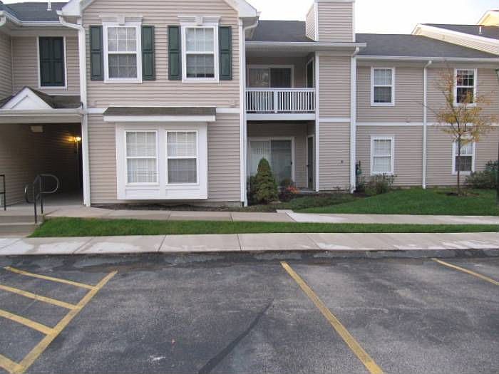 1108 Lenox Oval