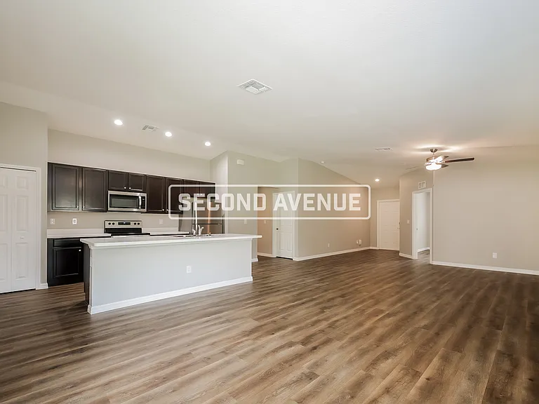 2105 NW 22nd Ave — Photo 6