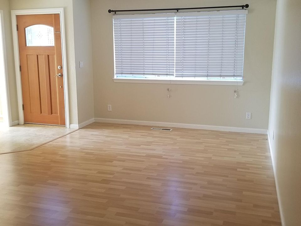 1st image of 2615 Skylark Dr