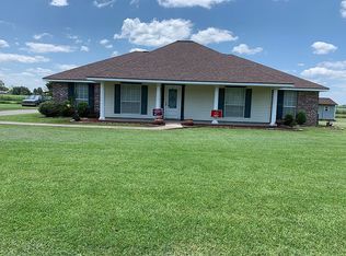 1035 Camille Dr, Saint Martinville, LA 70582