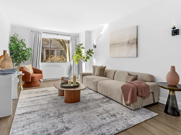 423 95th St APT 1A, Brooklyn, NY 11209