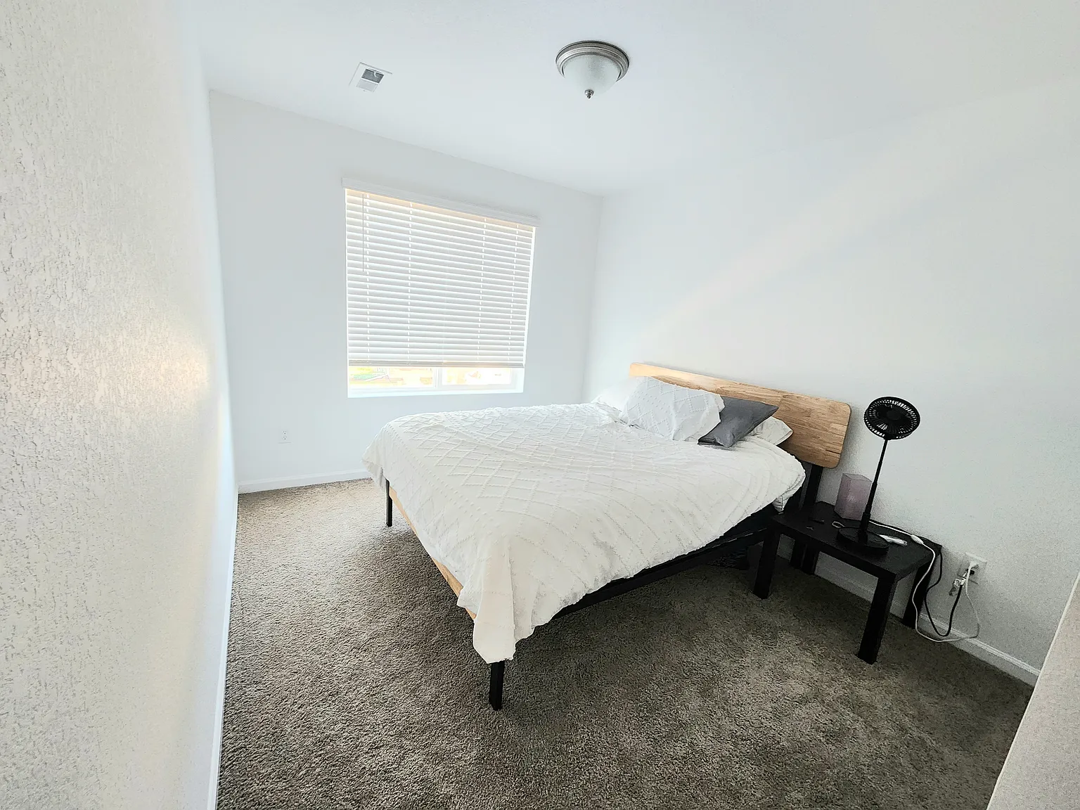 3 bed, 1953 sqft, $975 — Photo 4