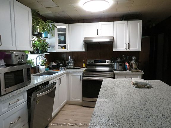 2nd image of 1060 Buttercup Dr