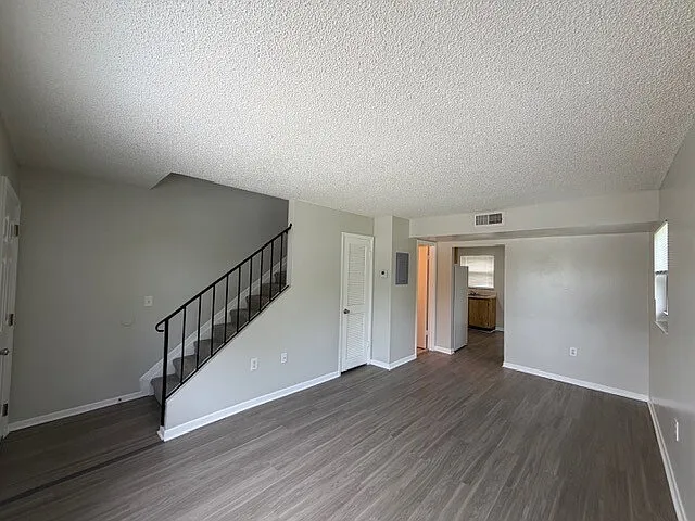 544 SW 35th St — Photo 17