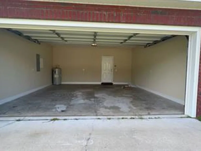 241 Miller St NE — Photo 3