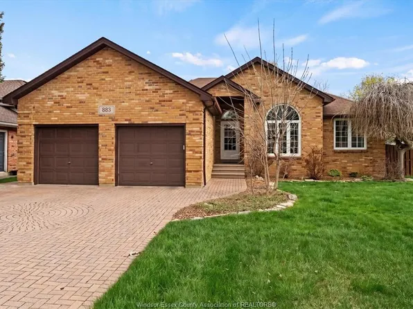 885 Superior St, Lasalle, ON N9J 3H4