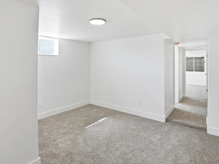 6985 N 2550 W — Photo 5