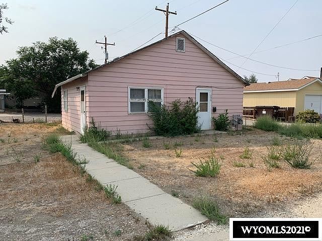 1st image of 209 N 11th St