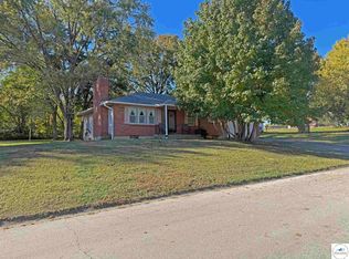 707 N Westview St, Clinton, MO 64735