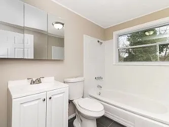 6 Surrey Ln — Photo 12