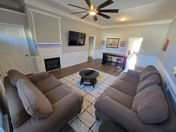 102 Palmer Ct, Evans, GA 30809