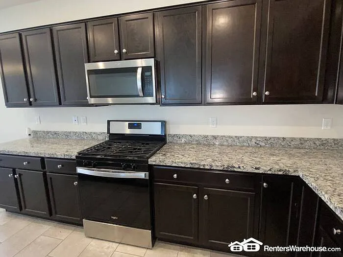 734 W Nova Pl — Photo 10