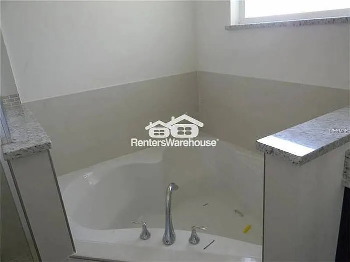 701 Armadillo Dr — Photo 6