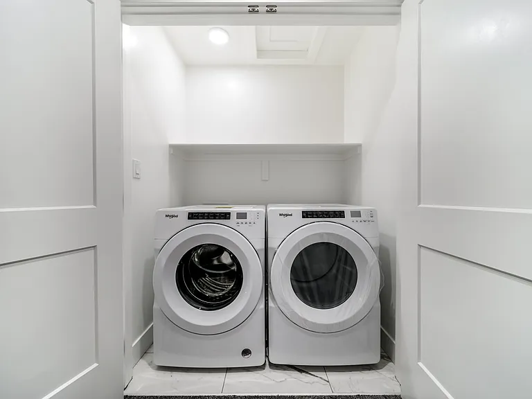 595 Black Stone Blvd #M — Photo 11