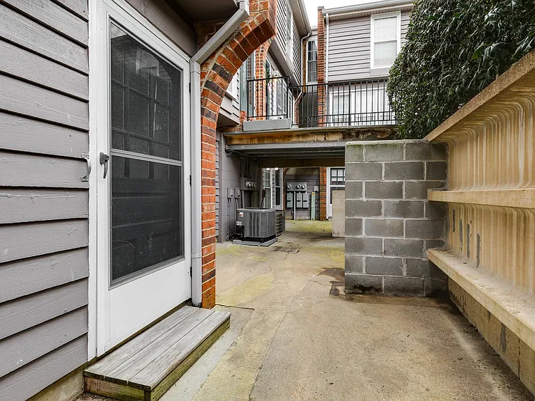 5900 Patterson Ave #1 — Photo 30