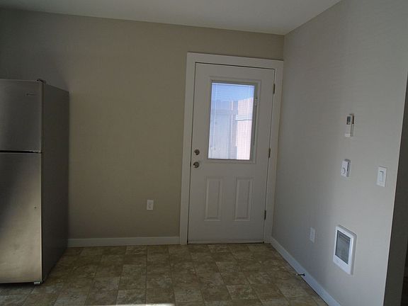 4th image of 751-757 Plymouth Dr N Condo 102