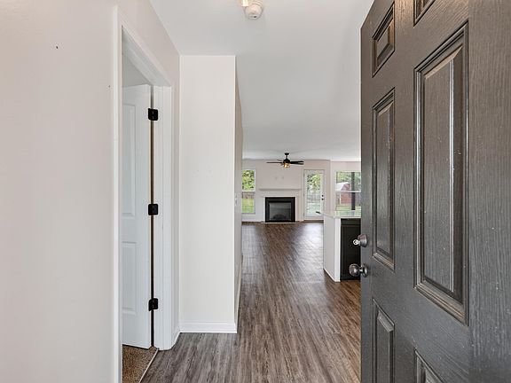 4th image of 142 Oconee Meadows Way