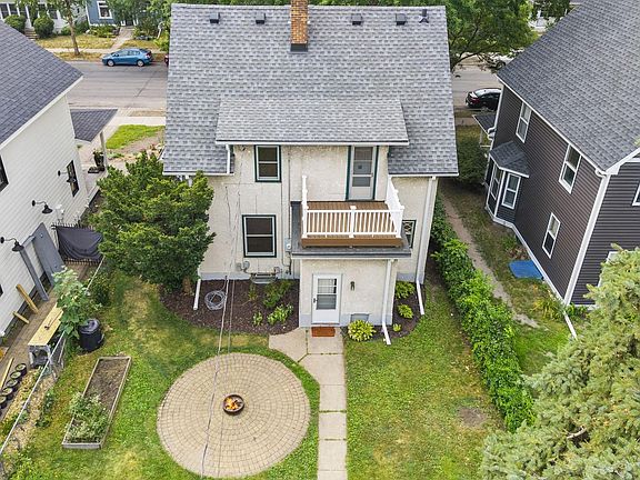 2nd image of 3121 Bloomington Ave