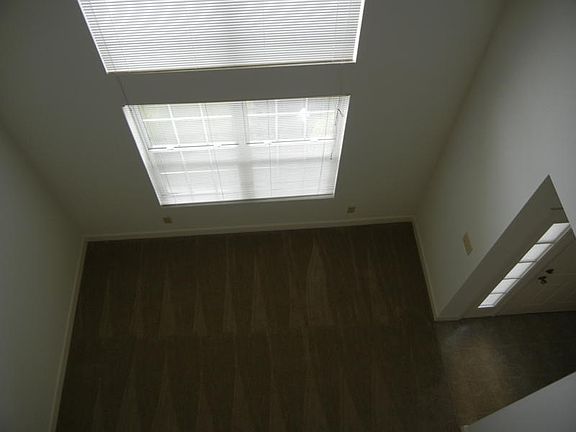 4th image of 3137 Clubhouse Dr APT 1