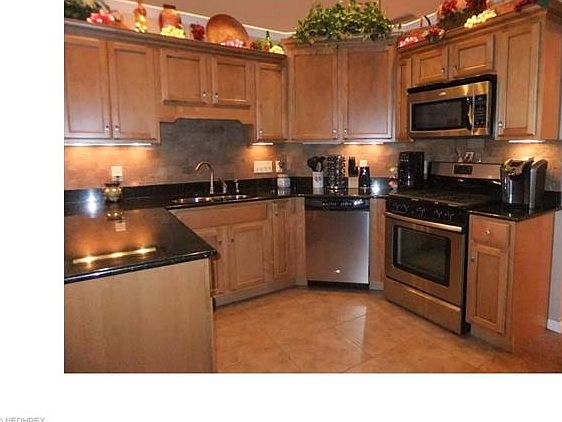 4th image of 196 Stonehaven Dr