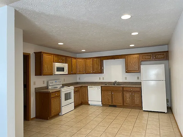 3966 S Jonathan Ave — Photo 4