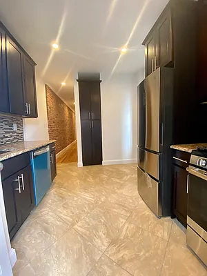Rented by Hagstrom Management Inc | media 5