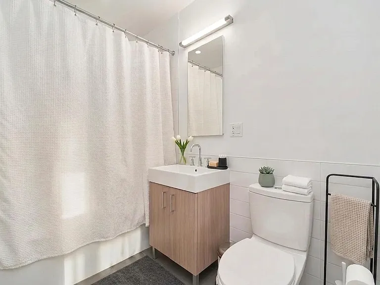 55 Hope St #210 — Photo 7