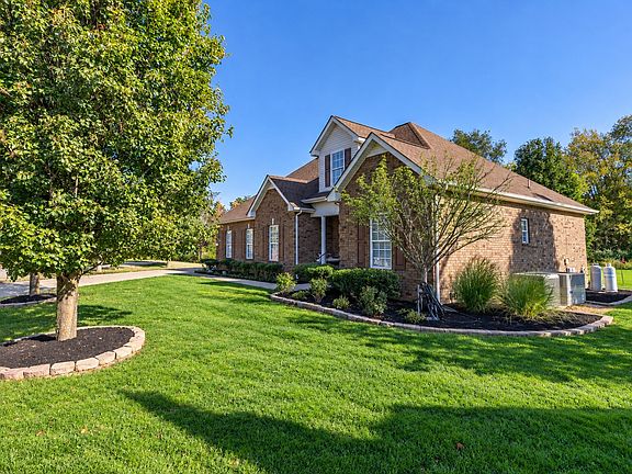 3rd image of 503 Agate Dr