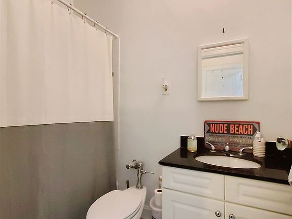 5th image of 65 Bedford St