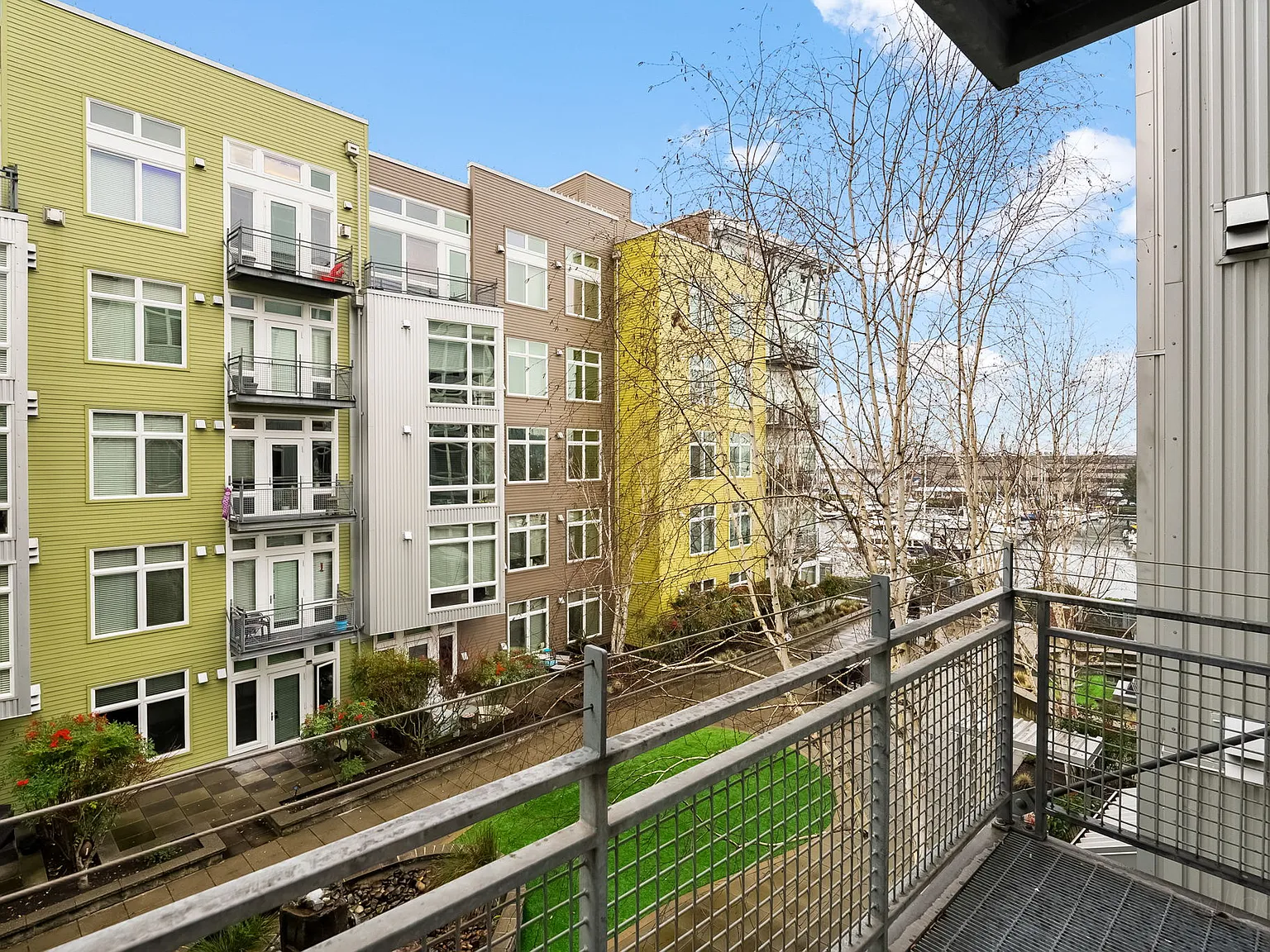 Theas Landing — Photo 1