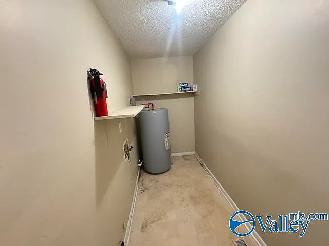 127 Colby Dr — Photo 32
