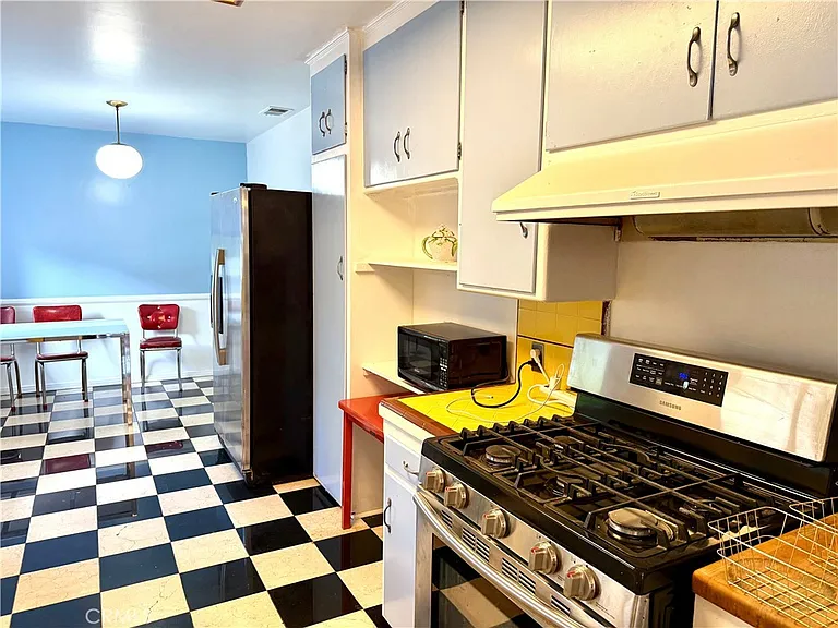 5425 Halbrent Ave — Photo 8
