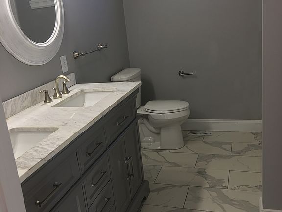 3rd image of 28 Veronica Dr