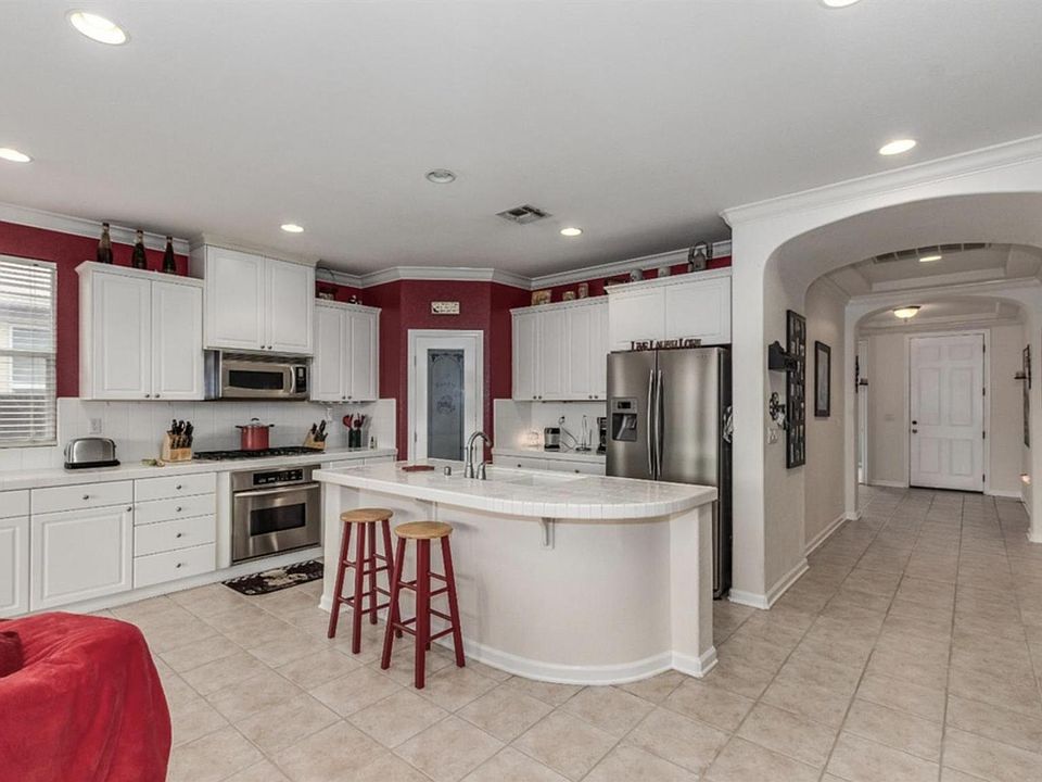 1st image of 7221 Roycroft Dr