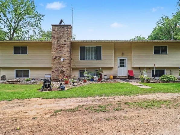 1278 N Waldron Rd, Crystal, MI 48818