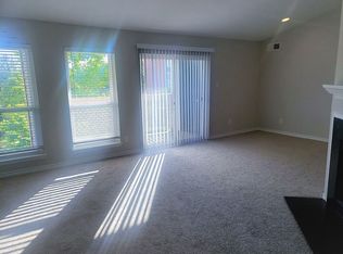 3328 Hampton Point Dr APT D, Silver Spring, MD 20904